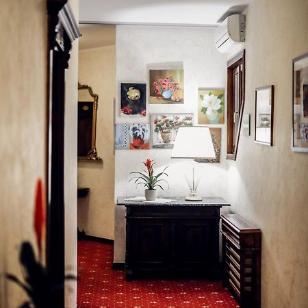Hotel Dunav Ilok Buitenkant foto