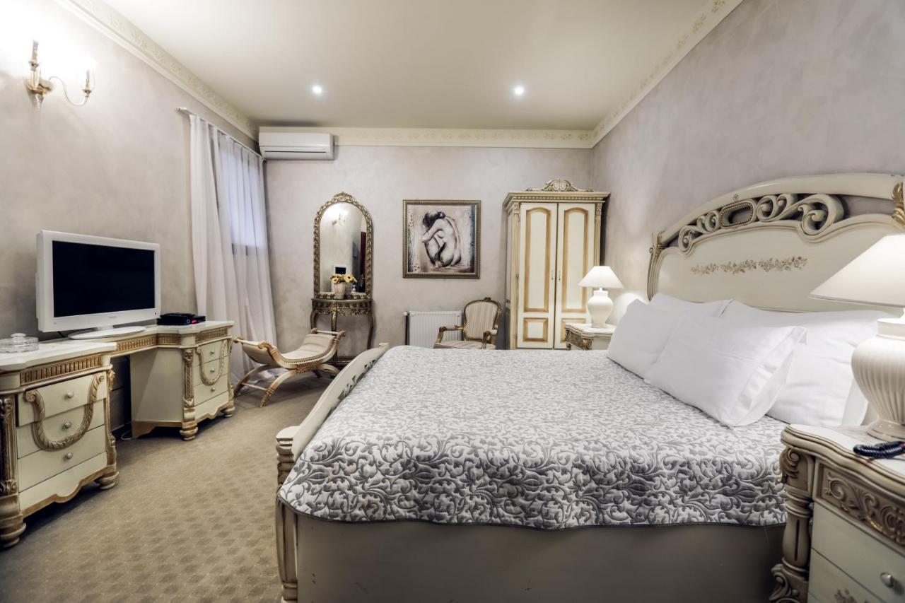 Hotel Dunav Ilok Buitenkant foto