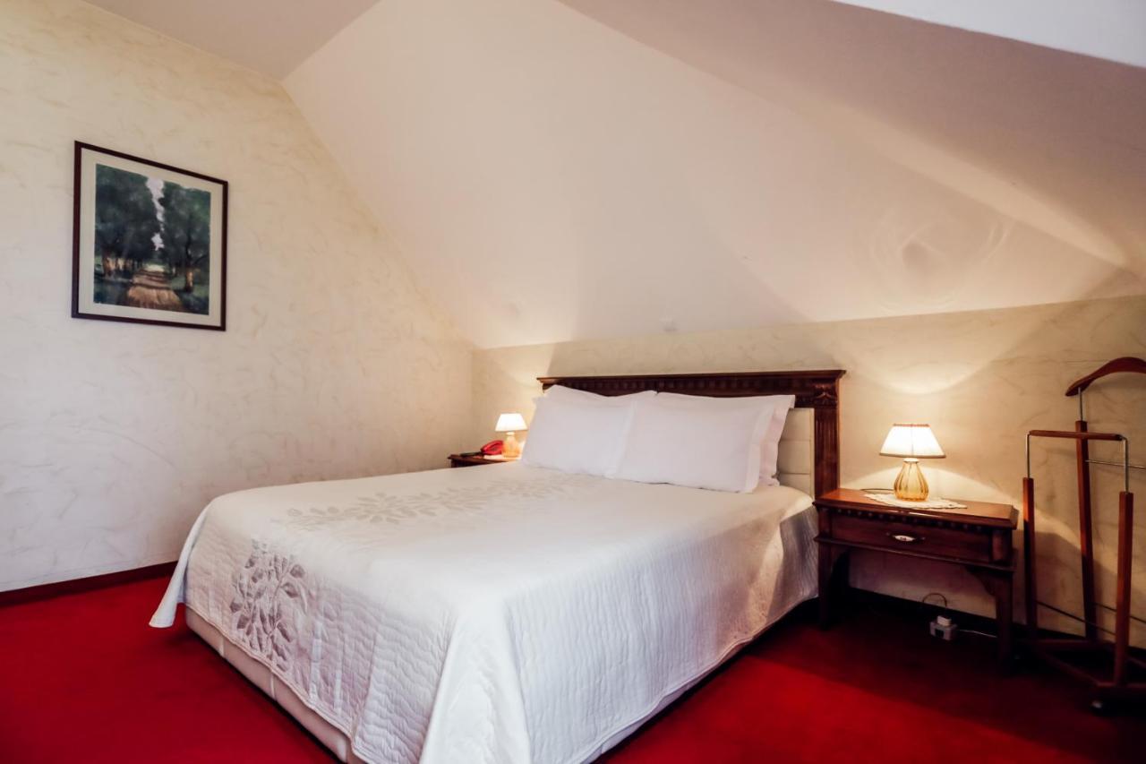 Hotel Dunav Ilok Buitenkant foto
